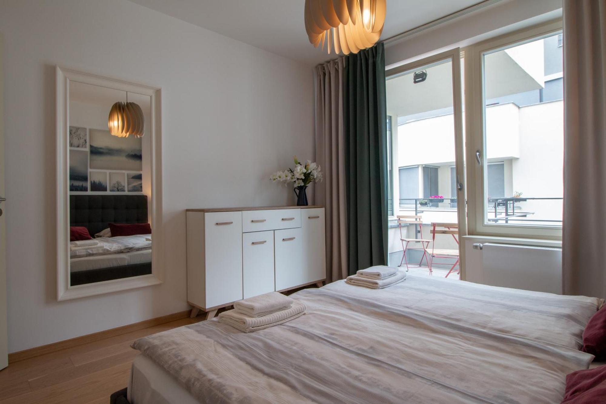 Krakovska Cr Apartments Прага Номер фото